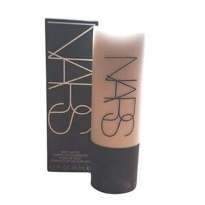 Nars Cosmetics Soft Matte Complete 16Hr Foundation Women's LIGHT 2 Mont Blanc